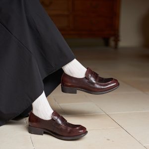 Women's Handmade Vintage Horse Leather Round Toe Slip-On Penny Loafers in Black/Coffee